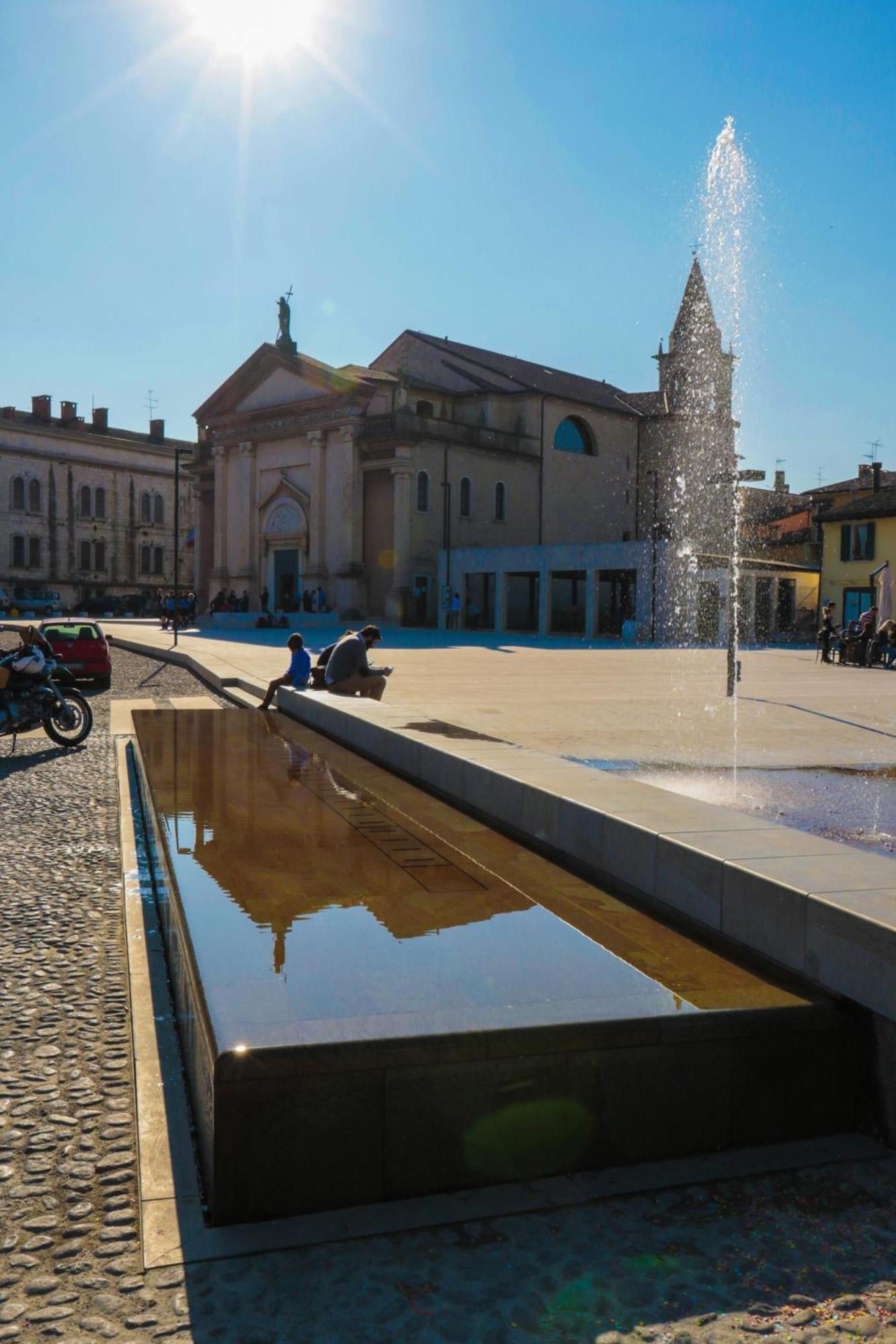 Le Finestre Sul Borgo Rooms Peschiera del Garda Zewnętrze zdjęcie