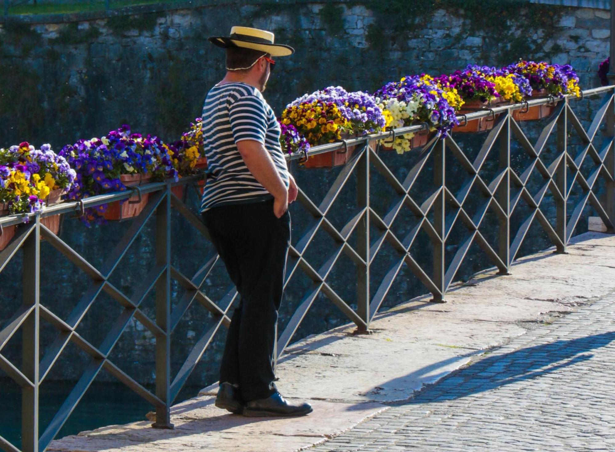 Le Finestre Sul Borgo Rooms Peschiera del Garda Zewnętrze zdjęcie